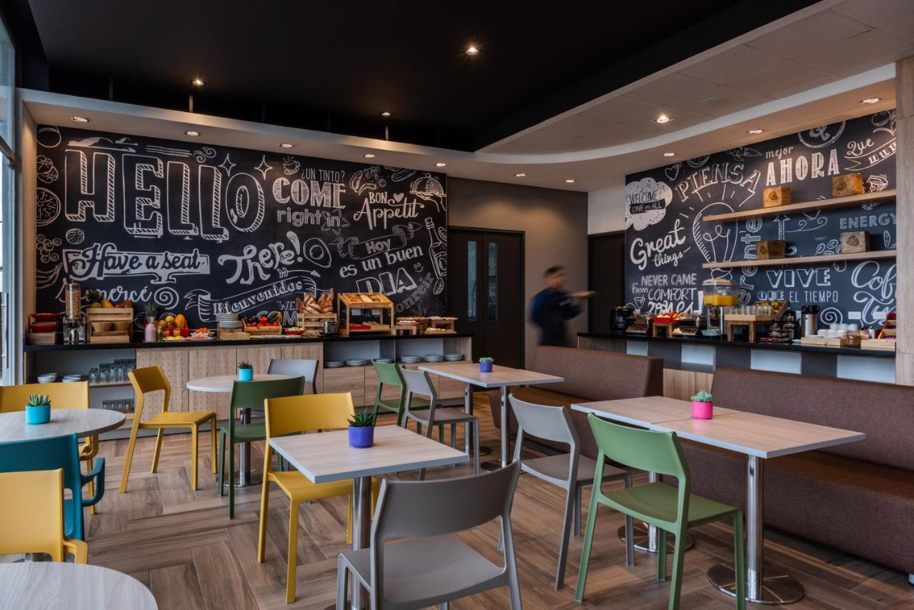 Ibis Chia酒店 外观 照片